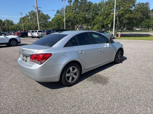 Used 2016 Chevrolet Cruze LT FWD image 5