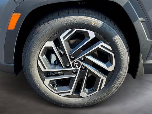 New 2025 Hyundai Tucson Limited FWD image 12