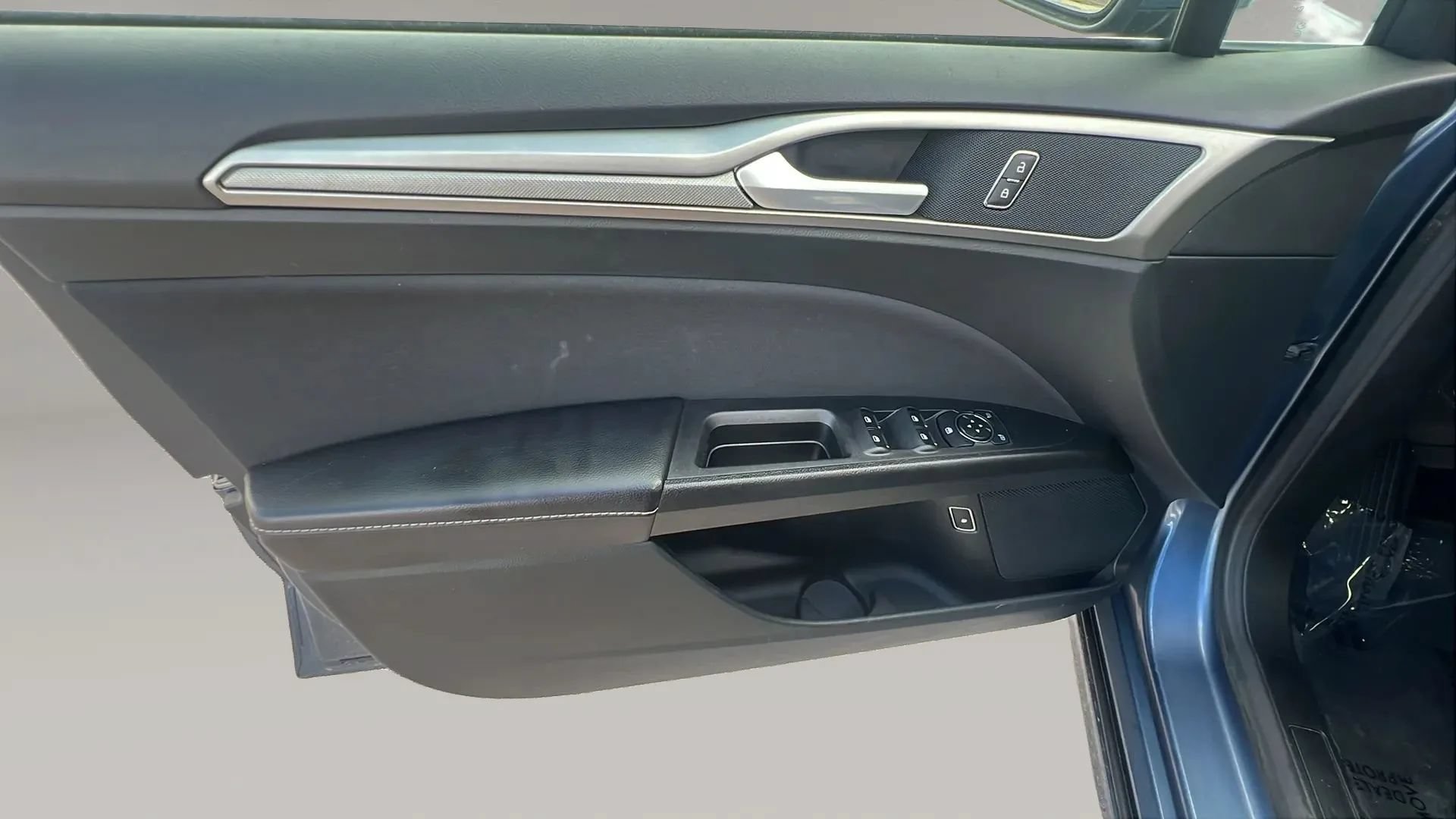 Used 2019 Ford Fusion SE FWD image 23