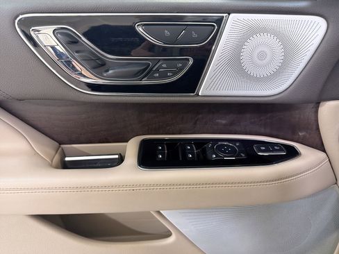 Used 2024 Lincoln Navigator L Reserve image 12