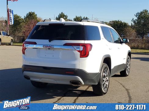 Used 2023 GMC Acadia SLE w/ Driver Convenience Package image 4