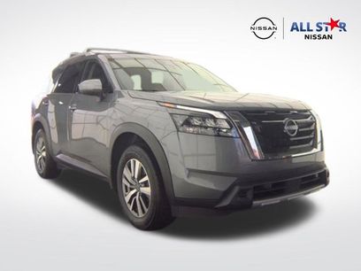 Used 2025 Nissan Pathfinder SL