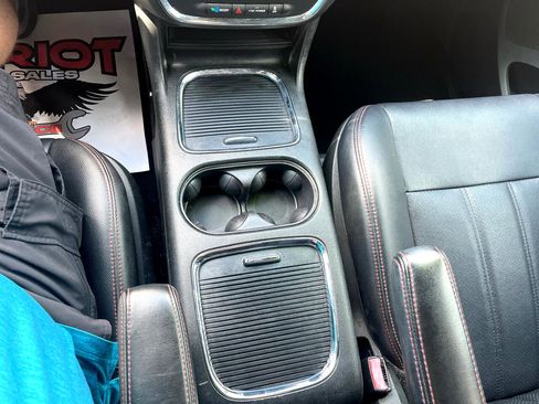 Used 2019 Dodge Grand Caravan GT image 19