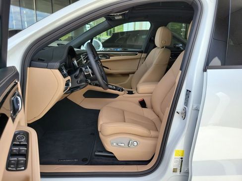 New 2026 Porsche Macan AWD/4WD image 14