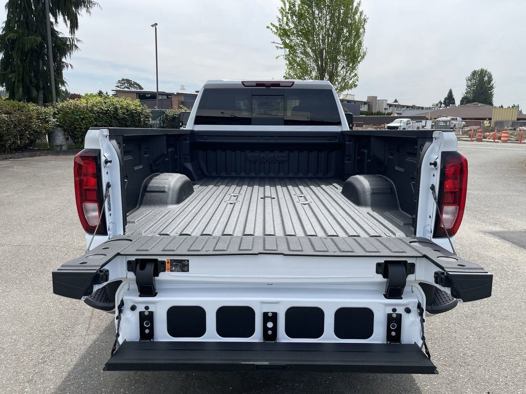 New 2026 GMC Sierra 3500 SLE w/ SLE Value Package AWD/4WD image 25