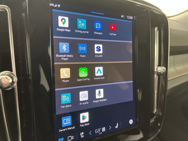 Certified 2025 Volvo XC40 B5 Plus AWD/4WD image 15