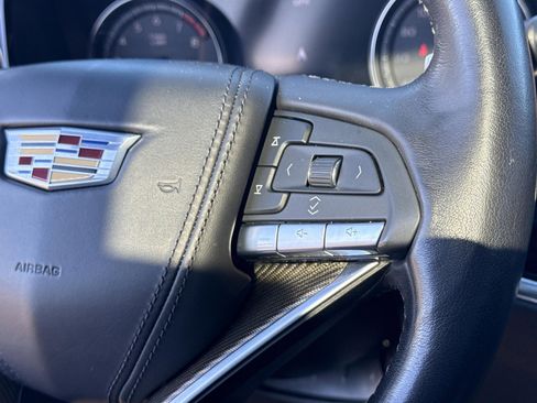 Used 2021 Cadillac XT6 Sport w/ LPO, ONYX Package image 15