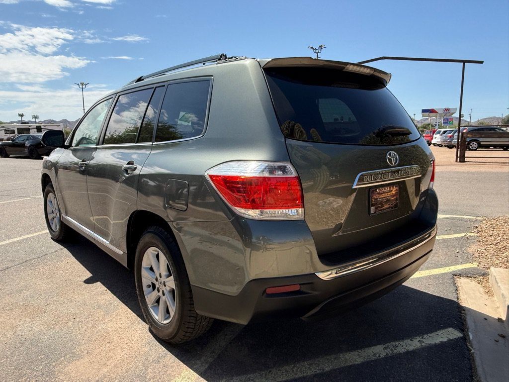 Used 2013 Toyota Highlander SE AWD/4WD image 6