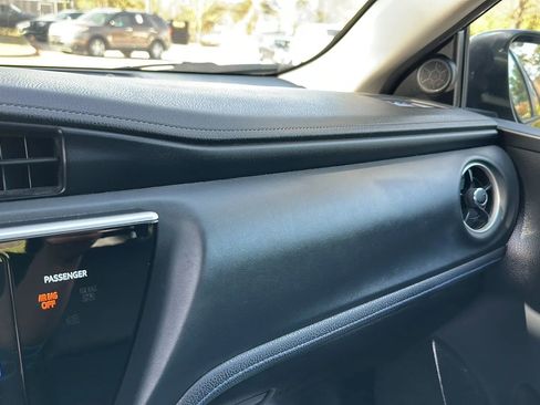 Used 2017 Toyota Corolla SE w/ Carpet Mat Package (TMS) image 37