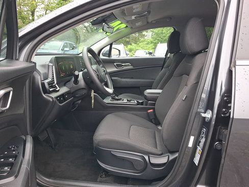 Certified 2024 Kia Sportage LX AWD/4WD image 3
