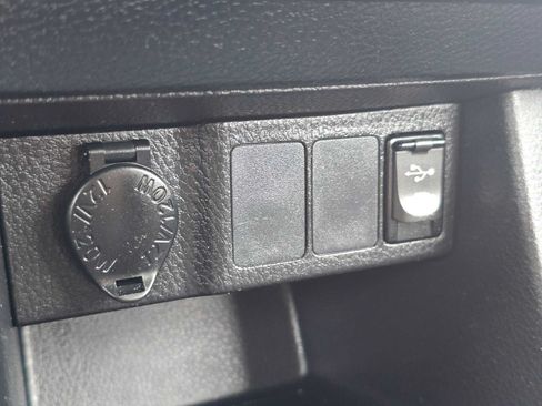 Used 2016 Toyota Corolla S FWD image 29
