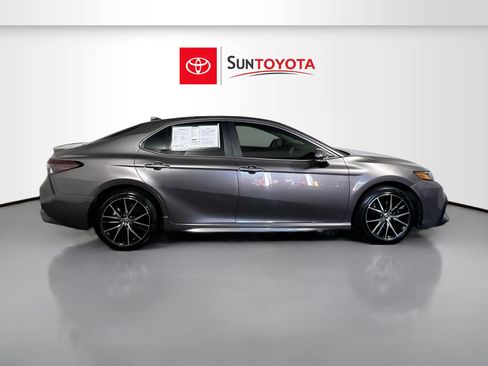 Used 2024 Toyota Camry SE FWD image 2