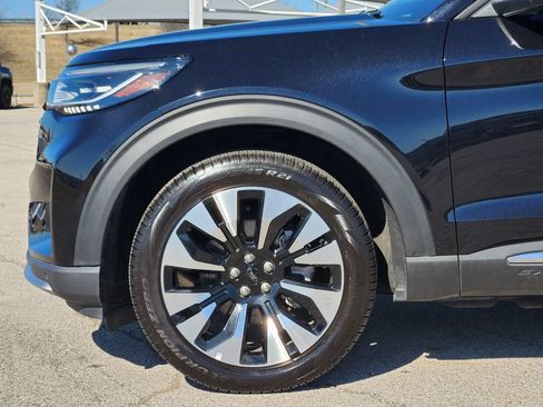 Used 2025 Ford Explorer Platinum w/ LUX Leather Package AWD/4WD image 8