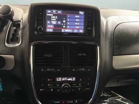 Used 2019 Dodge Grand Caravan GT FWD image 15