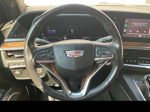 Used 2021 Cadillac Escalade ESV Premium Luxury w/ LPO, Radiant Package AWD/4WD image 3