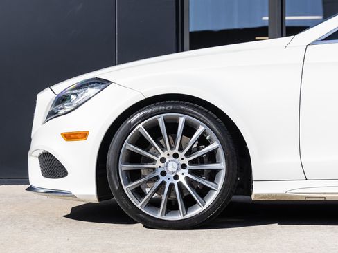 Used 2016 Mercedes-Benz CLS 400 image 9