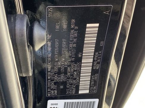 Certified 2026 Toyota Sienna LE FWD image 37
