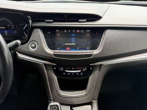 Used 2019 Cadillac XT5 Luxury AWD/4WD image 11