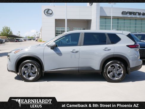 Used 2026 Nissan Rogue SV FWD image 3