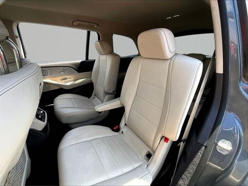 Used 2020 Mercedes-Benz GLS 450 4MATIC image 22