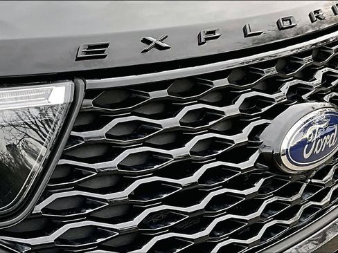 Used 2020 Ford Explorer ST w/ ST Street Pack image 29