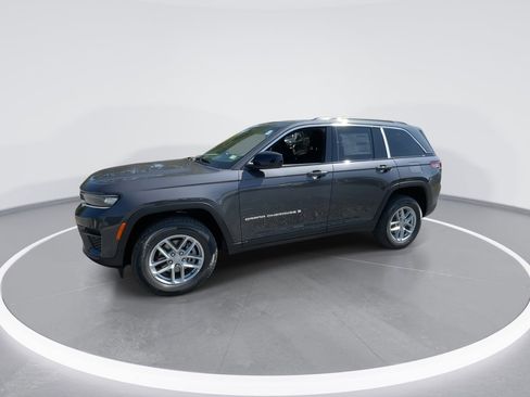 New 2025 Jeep Grand Cherokee Laredo X image 9