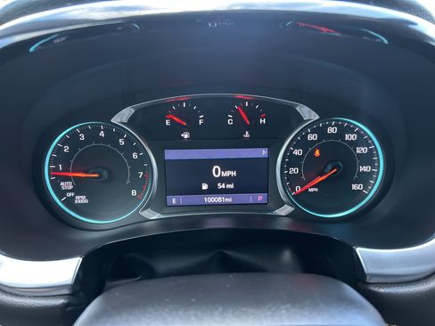 Used 2020 Chevrolet Traverse LT image 25