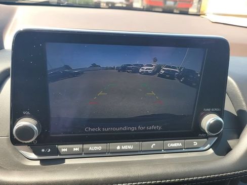 Used 2023 Nissan Rogue S FWD image 21