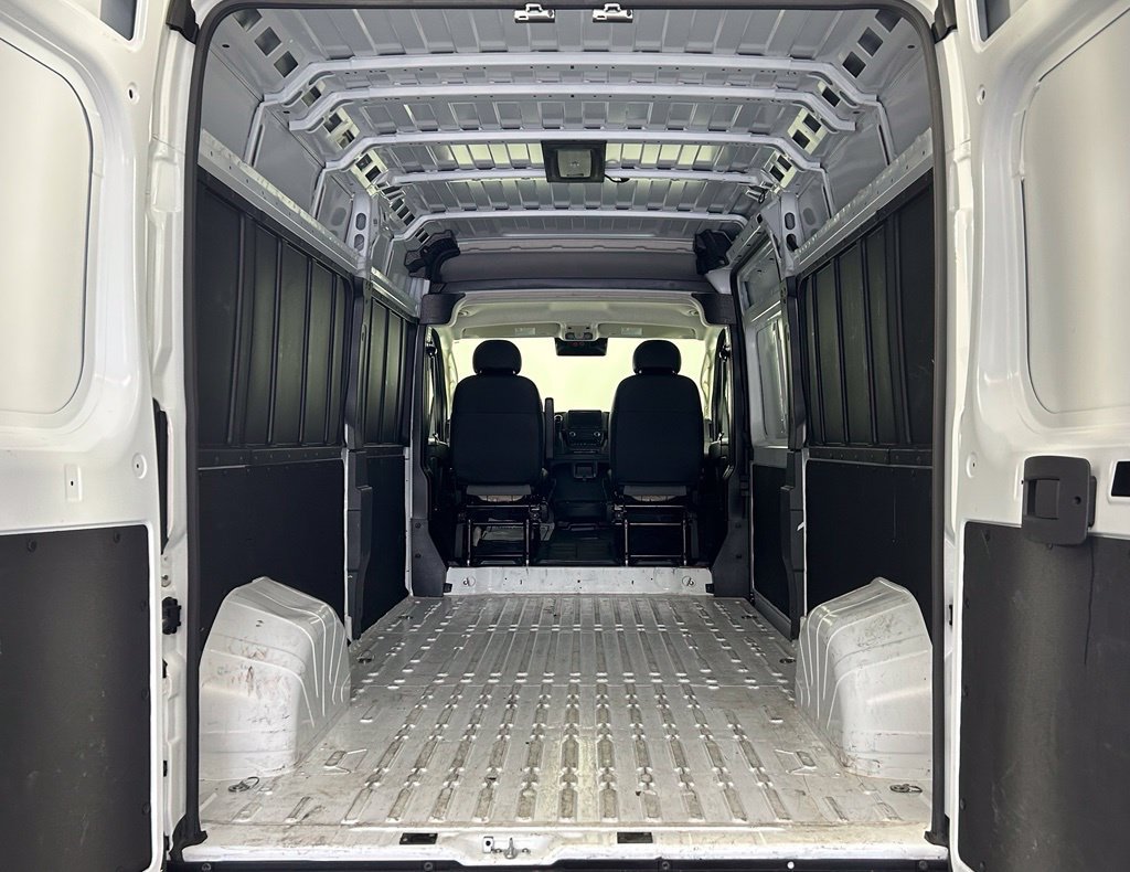 Used 2026 RAM ProMaster 2500 w/ Convenience Group FWD image 14