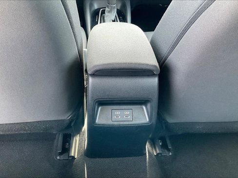 Used 2024 Toyota Corolla LE FWD image 32