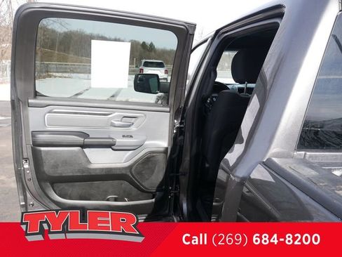 Used 2022 RAM 1500 Big Horn AWD/4WD image 19