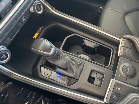 Used 2025 Toyota Grand Highlander LE image 46