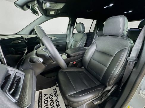 Used 2024 Chevrolet Traverse LS image 12