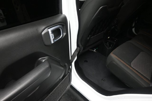 Used 2022 Jeep Gladiator Mojave AWD/4WD image 19