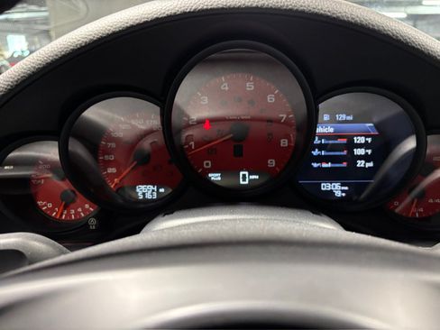 Used 2014 Porsche 911 Carrera image 11