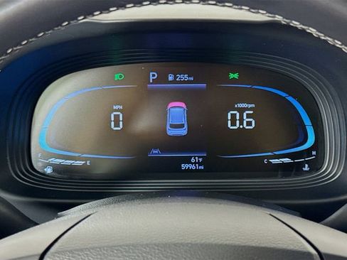 Used 2024 Hyundai Venue SEL image 20