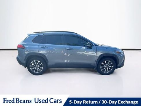 Used 2025 Toyota Corolla Cross XLE w/ Convenience Package AWD/4WD image 11