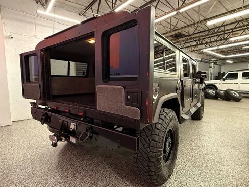 Used 2002 HUMMER H1 4-Door Wagon image 17