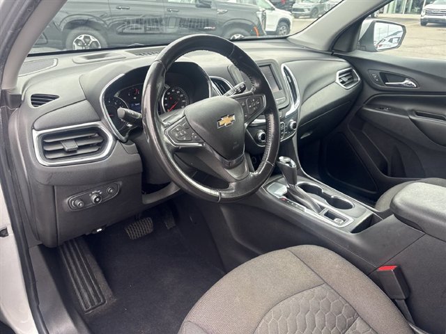 Used 2020 Chevrolet Equinox LT w/ Driver Convenience Package FWD image 10