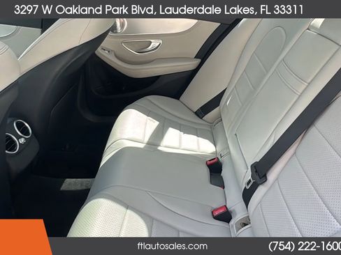 Used 2015 Mercedes-Benz C 300 4MATIC Sedan image 31