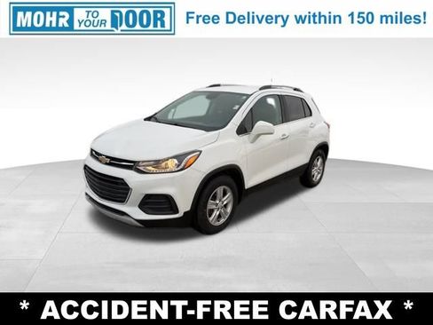 Used 2020 Chevrolet Trax LT w/ LT Convenience Package image 1