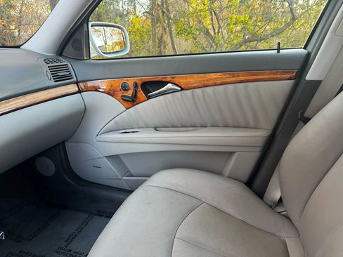 Used 2008 Mercedes-Benz E 350 4MATIC Wagon image 10