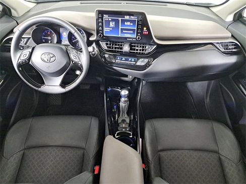 Used 2022 Toyota C-HR Limited image 16