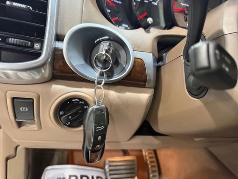 Used 2012 Porsche Cayenne S image 40