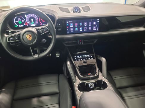New 2025 Porsche Cayenne S AWD/4WD image 12
