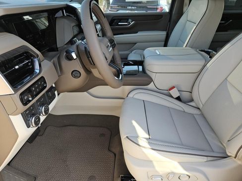 New 2026 GMC Yukon Denali w/ Denali Reserve Package AWD/4WD image 19