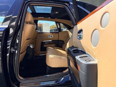 Used 2014 Rolls-Royce Ghost image 29