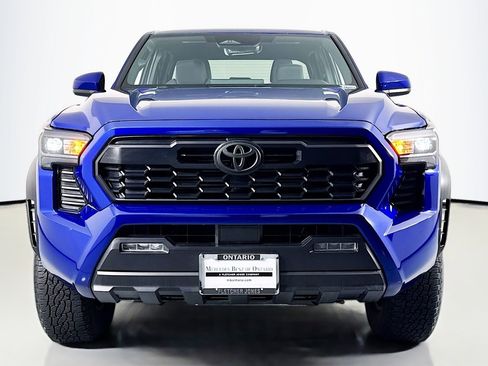Used 2024 Toyota Tacoma TRD Off-Road image 2