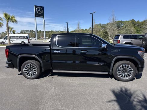 Used 2026 GMC Sierra 1500 Denali Ultimate AWD/4WD image 2
