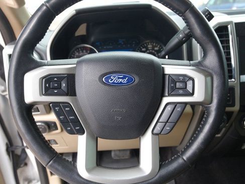 Used 2017 Ford F150 Lariat image 19